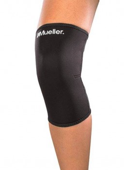 424 Knee Sleeves Mueller Наколенник неопреновый (закрытая чашечка)