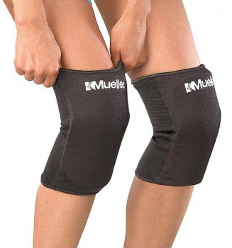 4535 Multi-Sport Knee Pads Mueller удлинённые наколенники с мягкими вставками